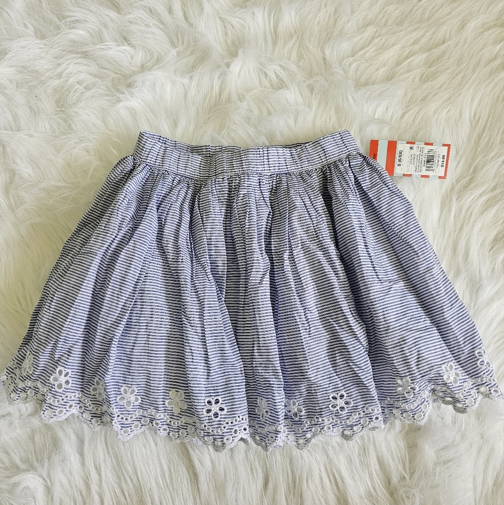 Girls eyelet striped skirt size 6